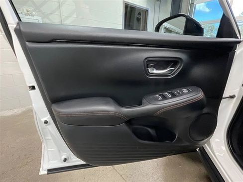 Used 2024 Honda HR-V Sport image 9
