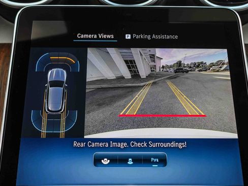 Used 2025 Mercedes-Benz GLC 300 image 24