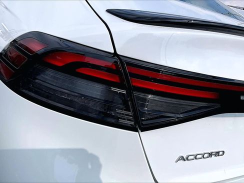 Used 2025 Honda Accord Sport image 29