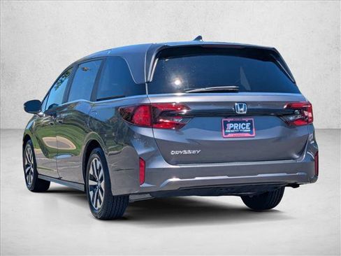 Certified 2026 Honda Odyssey EX-L image 8