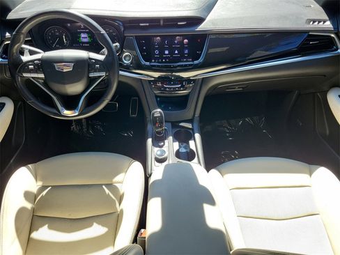 Used 2021 Cadillac XT6 Sport image 18