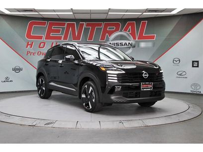 New 2025 Nissan Kicks SR w/ SR Premium Package