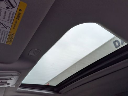 Certified 2024 Toyota Highlander Limited FWD image 27