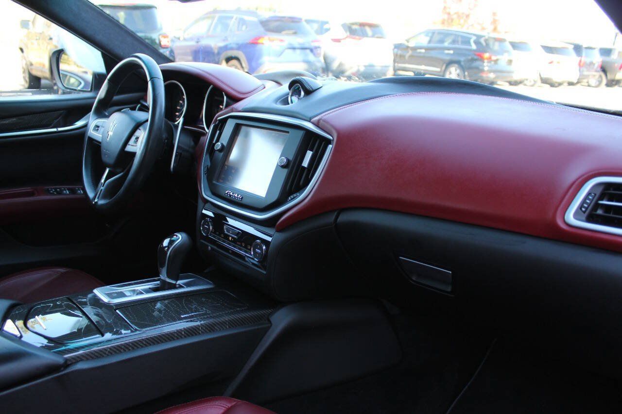 Used 2015 Maserati Ghibli S Q4 AWD/4WD image 15