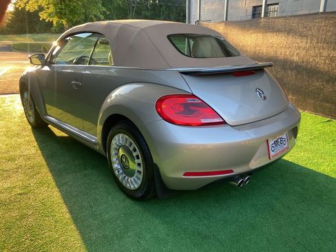 Used 2013 Volkswagen Beetle 2.5 FWD image 7