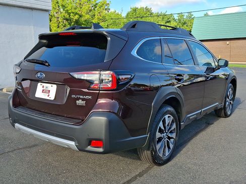 Certified 2025 Subaru Outback Limited AWD/4WD image 7