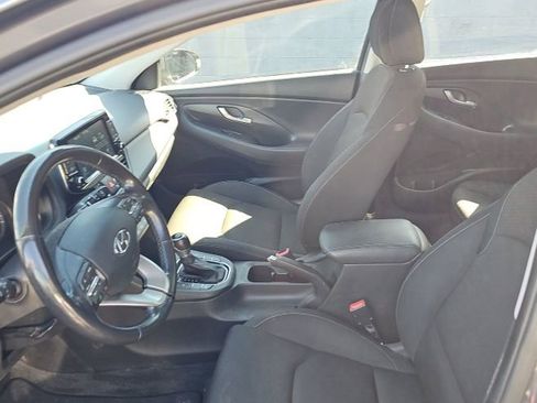 Used 2018 Hyundai Elantra GT w/ Style Package 02 image 5