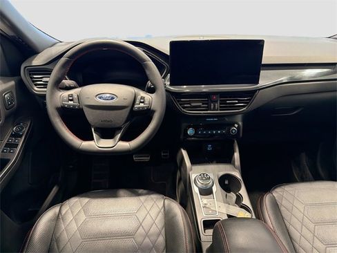 Used 2023 Ford Escape ST-Line Elite w/ Premium Technology Package image 19