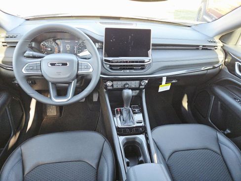 New 2026 Jeep Compass Latitude AWD/4WD image 9