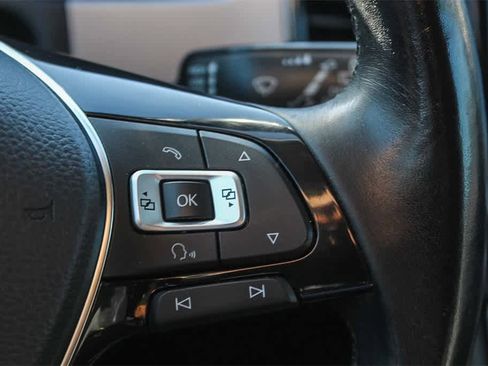 Used 2018 Volkswagen Atlas SEL Premium image 32