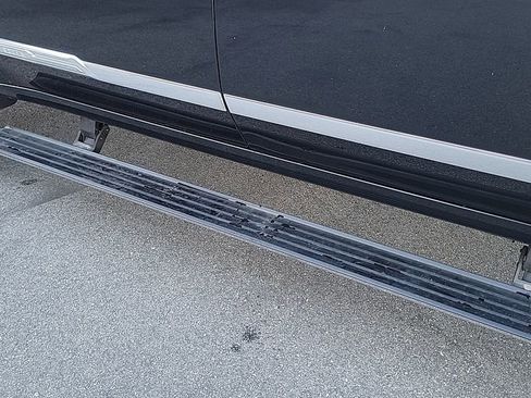 Used 2024 Chevrolet Silverado 2500 High Country w/ High Country Premium Package image 33