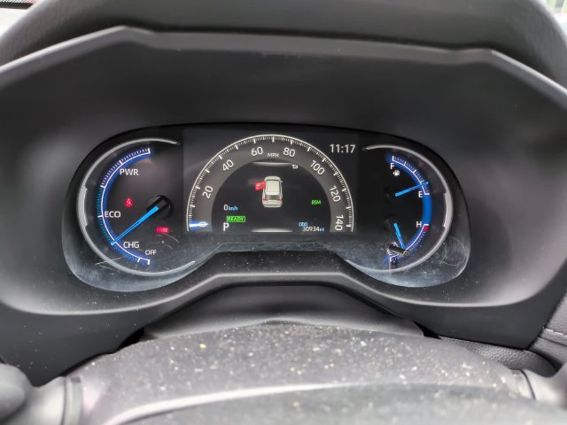 Used 2025 Toyota RAV4 XLE AWD/4WD image 16