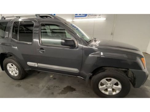 Used 2012 Nissan Xterra S image 2