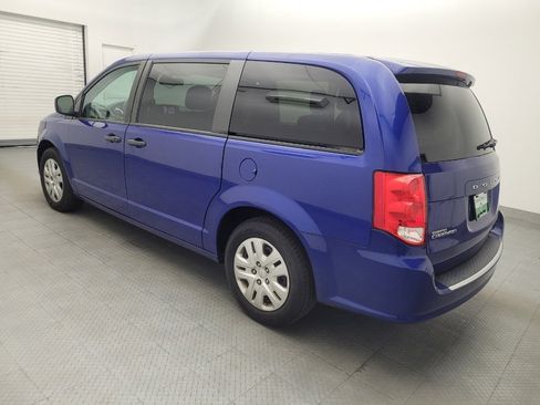 Used 2019 Dodge Grand Caravan SE FWD image 3