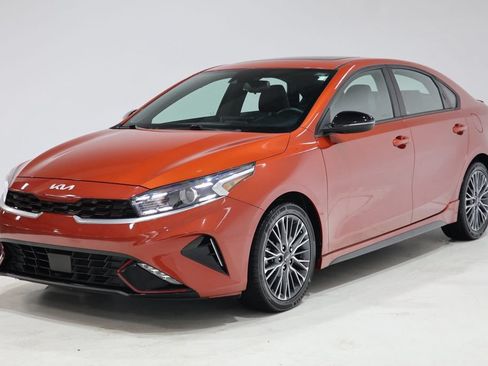 Used 2022 Kia Forte GT-Line w/ GT-Line Premium Package FWD image 3