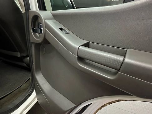 Used 2013 Nissan Xterra PRO-4X w/ Pro-4x Leather Pkg image 25