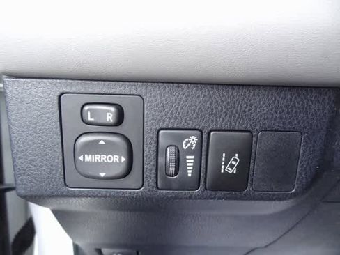 Used 2017 Toyota RAV4 XLE image 10