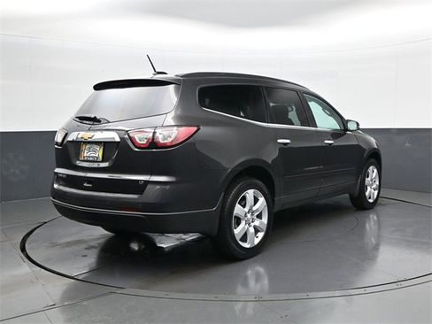 Certified 2017 Chevrolet Traverse LT w/ Style and Technology Package image 5