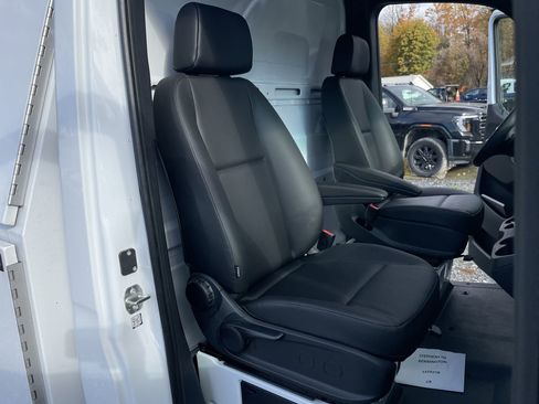 Used 2023 Mercedes-Benz Sprinter 3500 w/ Acoustic Package image 36