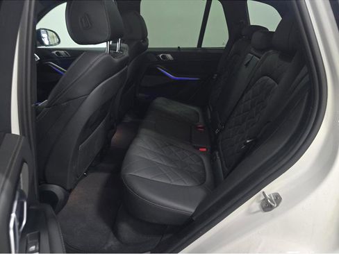 Used 2024 BMW X5 xDrive40i AWD/4WD image 9