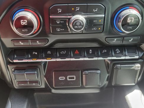 Used 2020 Chevrolet Silverado 1500 LT Trail Boss AWD/4WD image 34