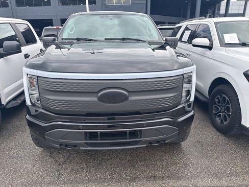 Used 2024 Ford F150 Lightning Flash image 2