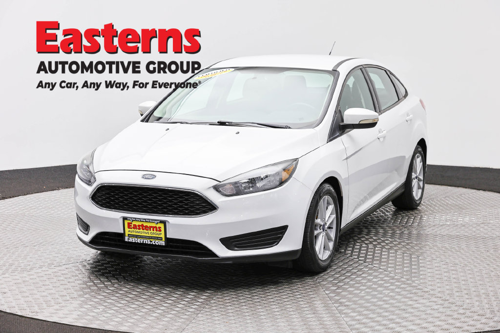 Used 2018 Ford Focus SE w/ Cold Weather Package FWD image 1