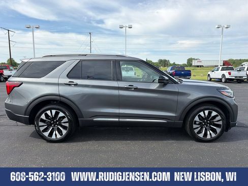 Used 2026 Ford Explorer Platinum w/ LUX Leather Package AWD/4WD image 6