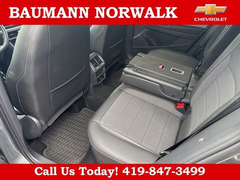 Used 2023 Volkswagen Taos SE FWD image 22