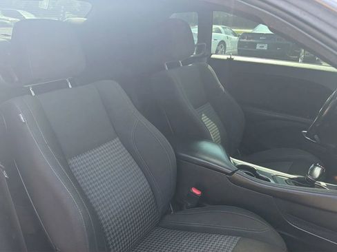 Used 2019 Dodge Challenger SXT RWD image 18