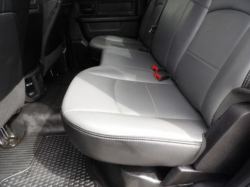 Used 2024 RAM 3500 Tradesman w/ Chrome Appearance Group AWD/4WD image 31