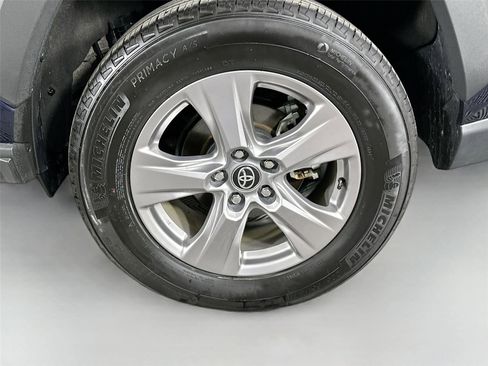 Certified 2025 Toyota RAV4 XLE image 28