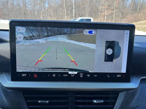 Used 2025 Ford Explorer Platinum image 22