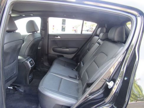 Used 2021 Kia Sportage S image 17