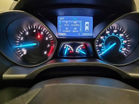 Used 2015 Ford Escape SE image 23