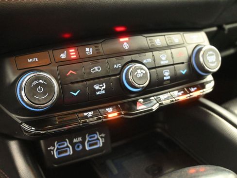 Used 2021 Dodge Durango R/T w/ Technology Group image 6