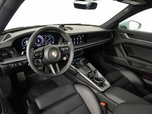 Certified 2025 Porsche 911 Carrera S image 4