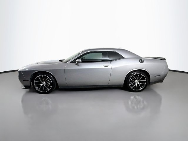 Used 2016 Dodge Challenger R/T Scat Pack w/ Leather Interior Group RWD image 6