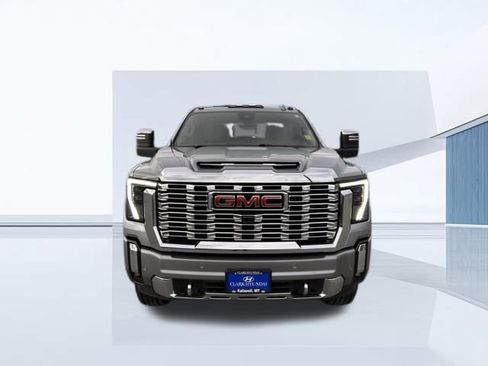 Used 2024 GMC Sierra 3500 Denali w/ Denali Reserve Package image 2