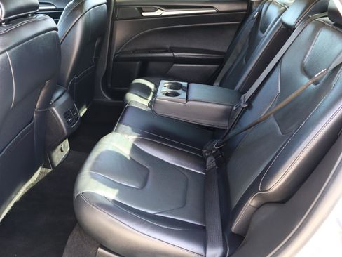 Used 2019 Ford Fusion Titanium image 21
