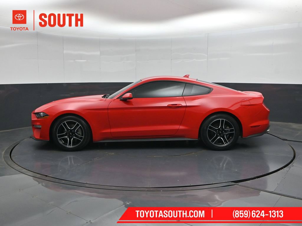 Used 2022 Ford Mustang Premium RWD image 7