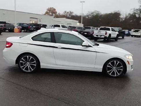 Used 2017 BMW 230i Coupe image 9