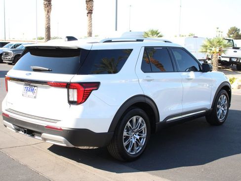 Certified 2025 Ford Explorer Platinum RWD image 8