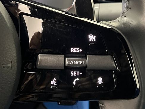 Used 2024 Nissan Z Performance w/ Floor Mat Package RWD image 35