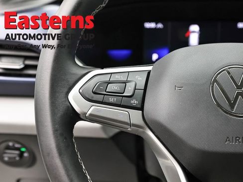 Used 2022 Volkswagen Taos SE AWD/4WD image 15