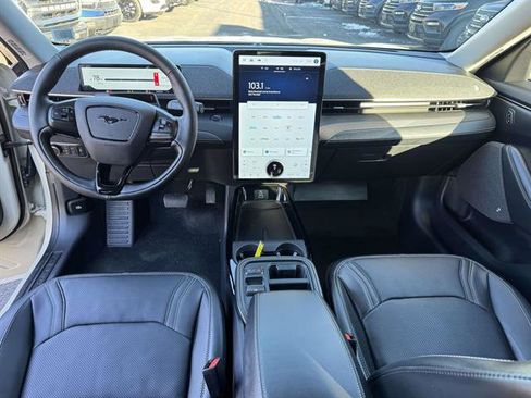 Used 2025 Ford Mustang Mach-E Premium image 6