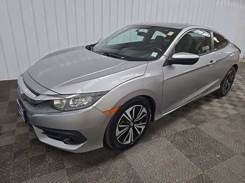 Used 2018 Honda Civic EX-T image 8