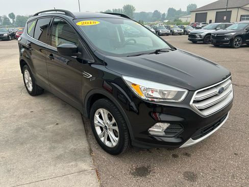 Used 2018 Ford Escape SE AWD/4WD image 3