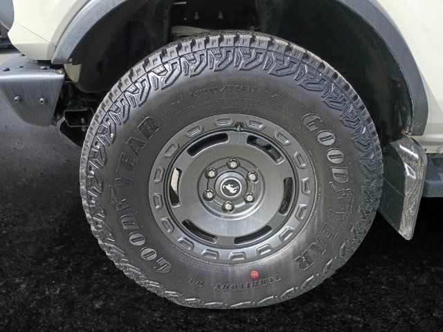 Used 2025 Ford Bronco Badlands AWD/4WD image 15