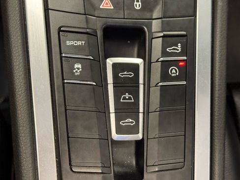 Used 2016 Porsche 911 Carrera Black Edition RWD image 21